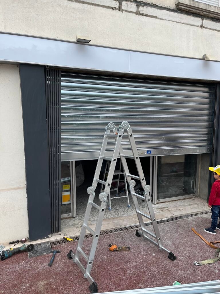 Serrurier-Locksmith®  Installation Rideau En Fer Sur Mesure à Paris 75009 (Opéra)