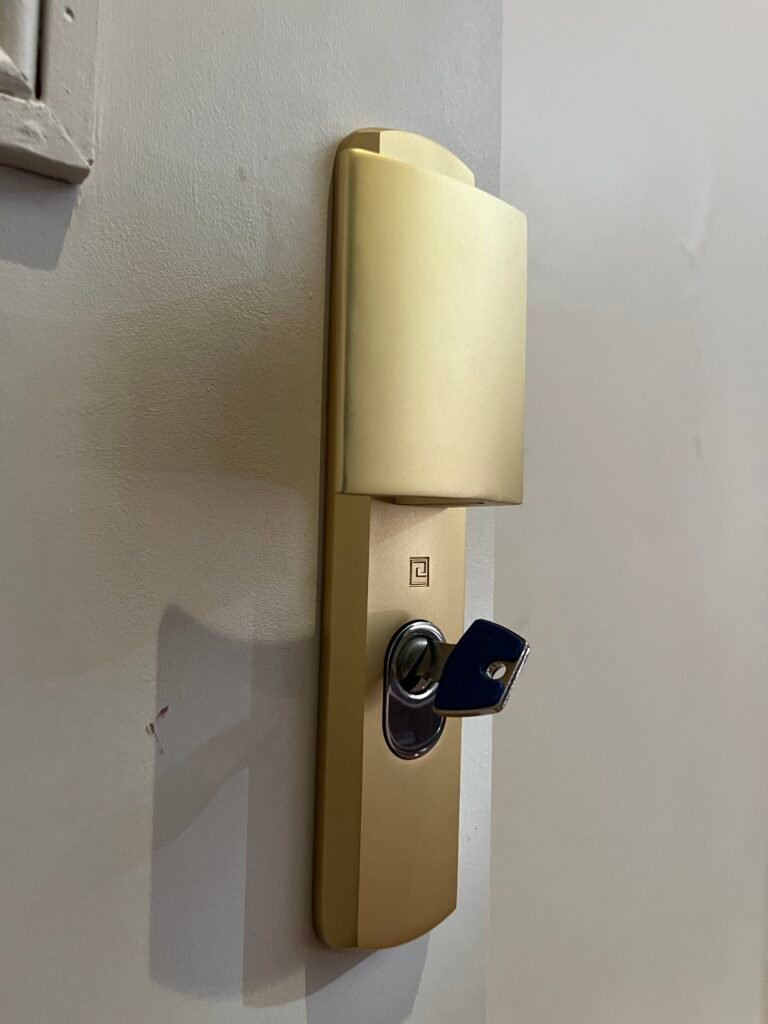 Serrurier-Locksmith® Sartrouville Expert en Installation de Porte Blindée à Sartrouville 78