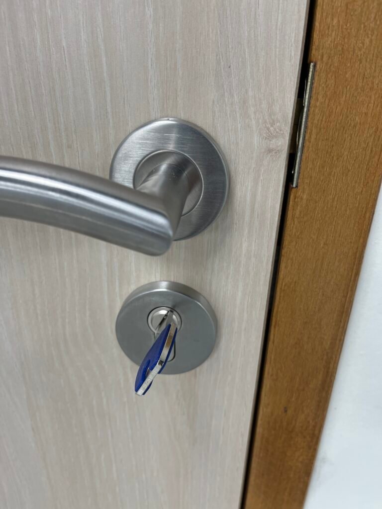 Serrurier Versailles 78000 Urgence & dépannage 24/7